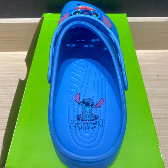 Stitch Crocs - Picture 3 of 4